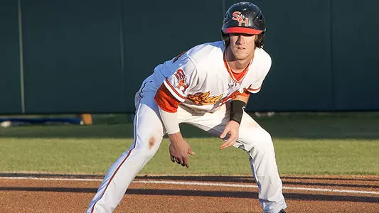 Homers sink Kats 9-2