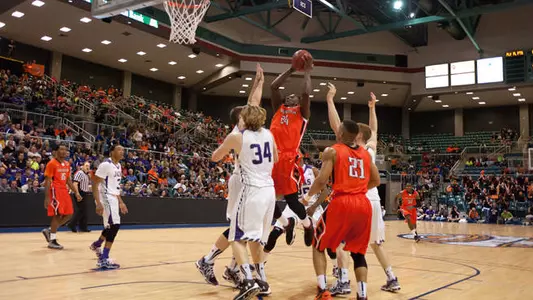 Stephen F. Austin downs Kats in finals