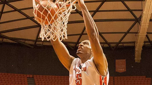 Kats dominate in 80-61 win over UNO