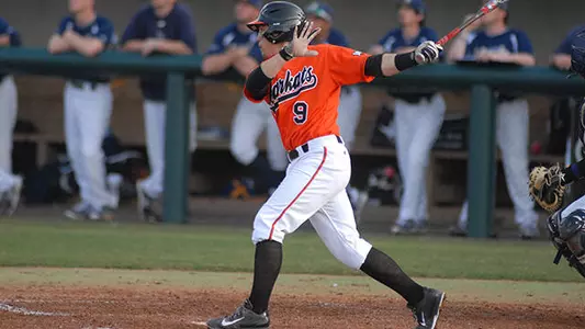 Farney walk-off sac fly seals sweep