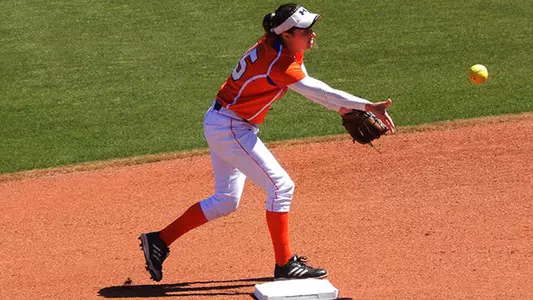HBU wins 3-2 with seventh inning rally