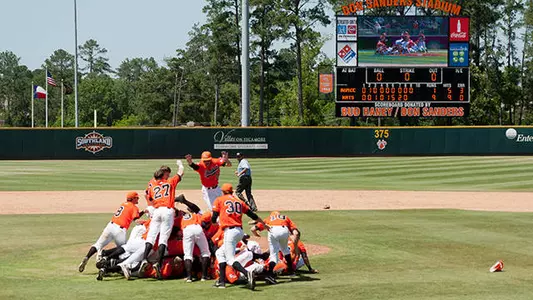 Deggs finalizes baseball staff