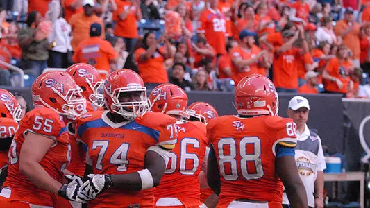 Lineman named to 3rd preseason All-America team