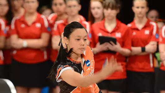 5-0 day surges Kats to 2nd place