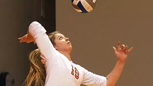 Sophomore Shelby Genung Named All-Tournament