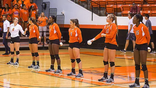 Volleyball challenges top teams in Denver