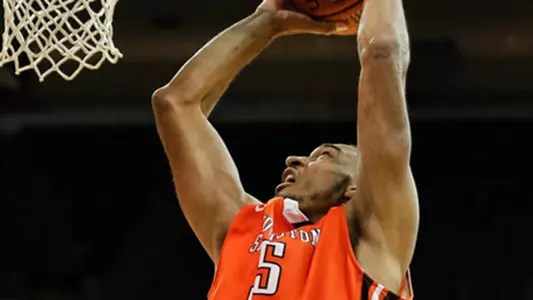 Islanders End Bearkat Winning Streak 61-59