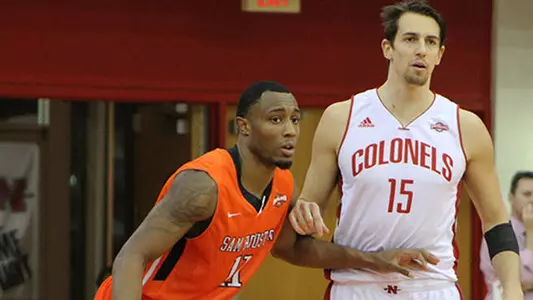 Hot first half fires Kats past Nicholls 62-39