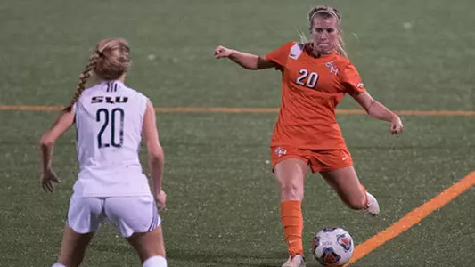Kats, Lions square off in championship Sunday