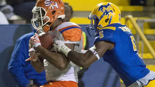 Big Plays Powered Kats To 2nd Round Win