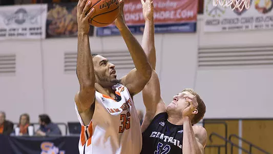 Seniors shine in 76-49 win over UCA