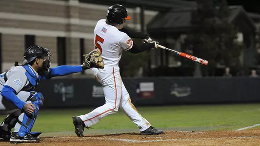 Offense heats up in 12-4 win over UNO