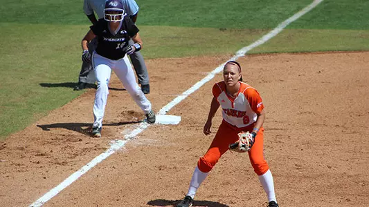 Home runs help SHSU sweep doubleheader