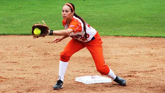 Softball Hosts UH Cougars Wednesday