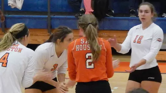 Volleyball Looking Solid In Early Workouts