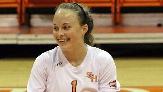 Q & A With Volleyball Freshman Jaclyn Ward