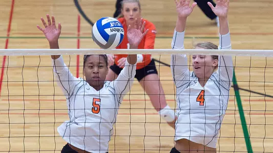 Kats force five sets, fall 3-2 at ACU