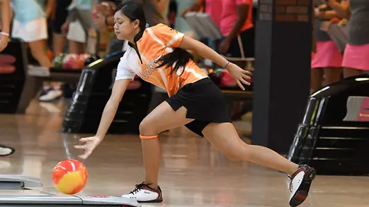 Kats in 5th after Day 1