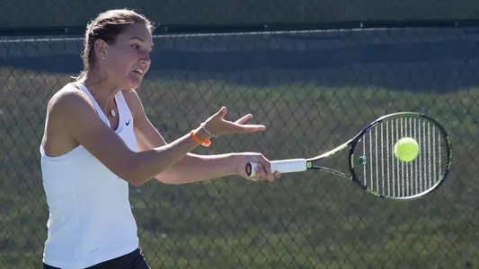 Lamar edges Bearkats 4-3