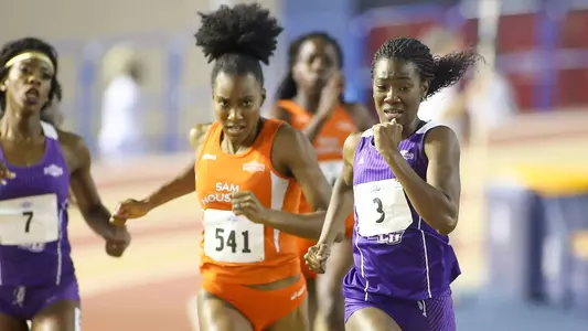 Kats look to defend team titles at Rice