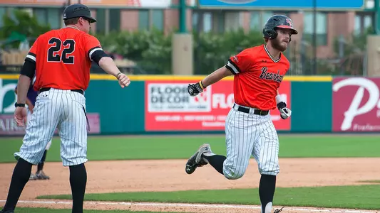 Donica, offense lift Kats to SLC title game