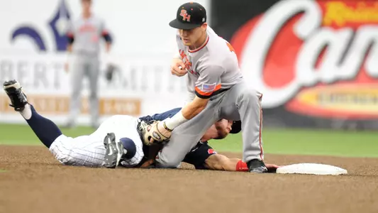 Late rally falls short in 7-3 loss to Arizona