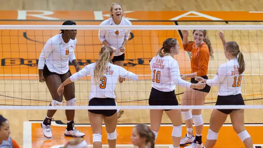 Volleyball receives AVCA Team Academic Award