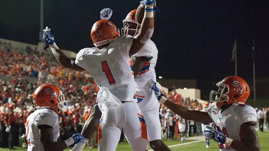 Kats move up to No. 2 in national polls