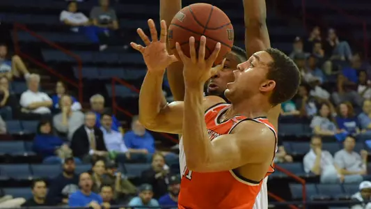 Kats Squeeze Out Win At UNO