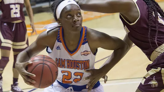 Texas State uses 3-point barrage to down Kats