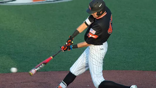 Kats sweep UIW, record 3-1 win on Senior Day