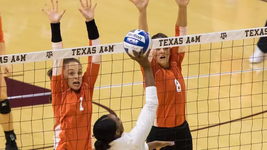 Kats to battle Hogs, Frogs in Dallas