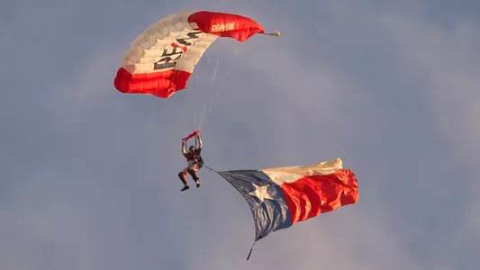 RE/MAX Sky-Diving Team Coming to Huntsville