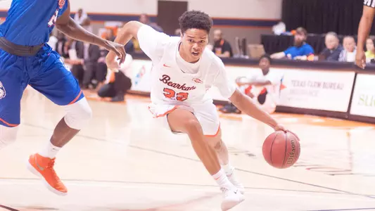 Harris' big night leads Kats past HBU