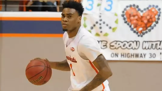 Lamar edges Kats in thriller