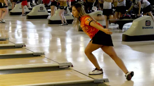 Bowlers in 4th heading to Sunday