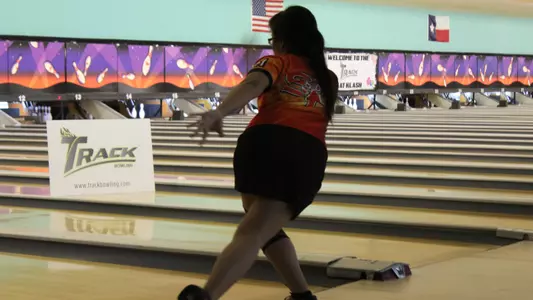 Kats sit 9th after day 1 of Kat Klash