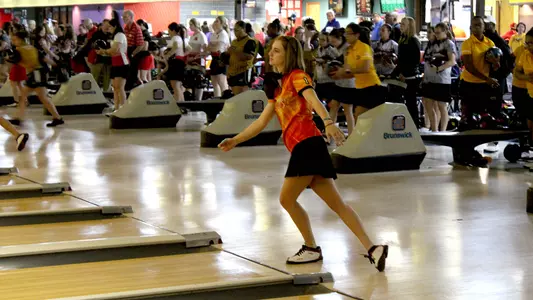 Bowlers move up 1 spot at Kat Clash
