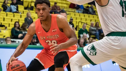 Utah Valley Holds Off Kats