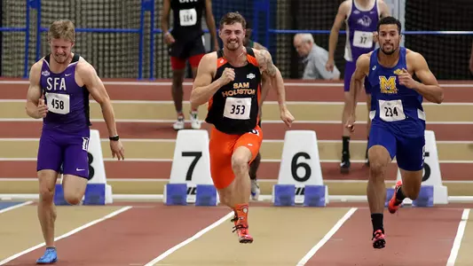 Men on top after Day 1