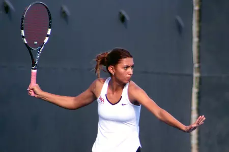 Tennis Kicks Off Season at Rice Invitational
