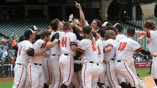 Kats rally for walk-off win over Vandy