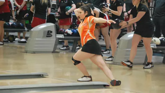 Kats split two matches at SBL Championships