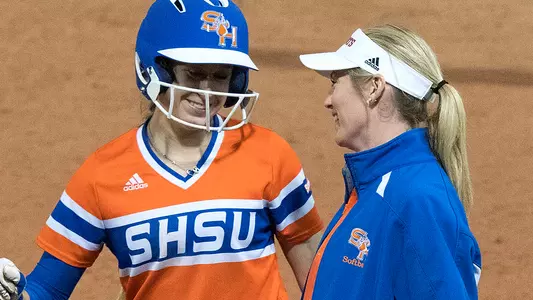 Softball ready to face Islanders