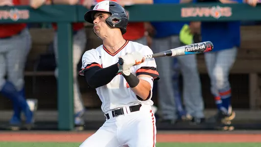 Huskies take opener from Kats