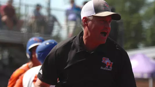 Valis Unveils 2019 Softball Slate