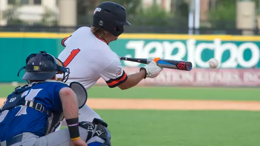 UNO stuns Kats in tourney opener