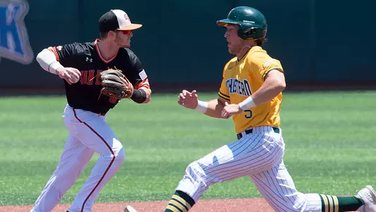 Lions take finale, series from Kats