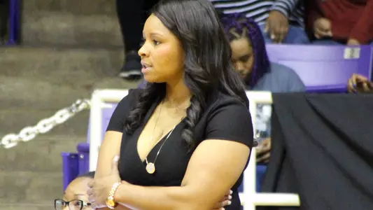 Justice completes coaching staff