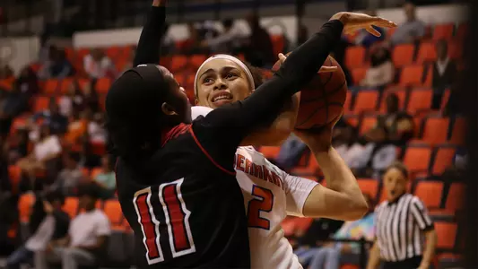 Kats hold off Ragin' Cajuns